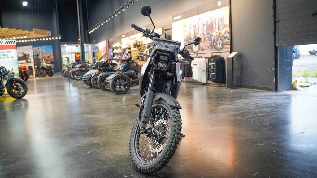 New Can-Am® Origin White 2025