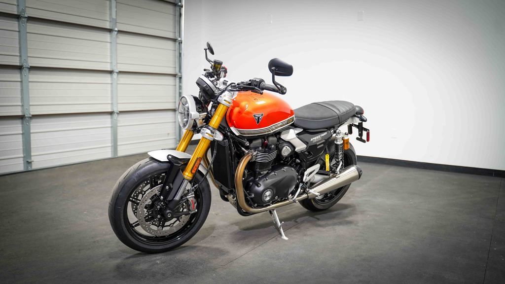 New Triumph Speed Twin 1200 RS Baja Orange/Sapphire black 2026