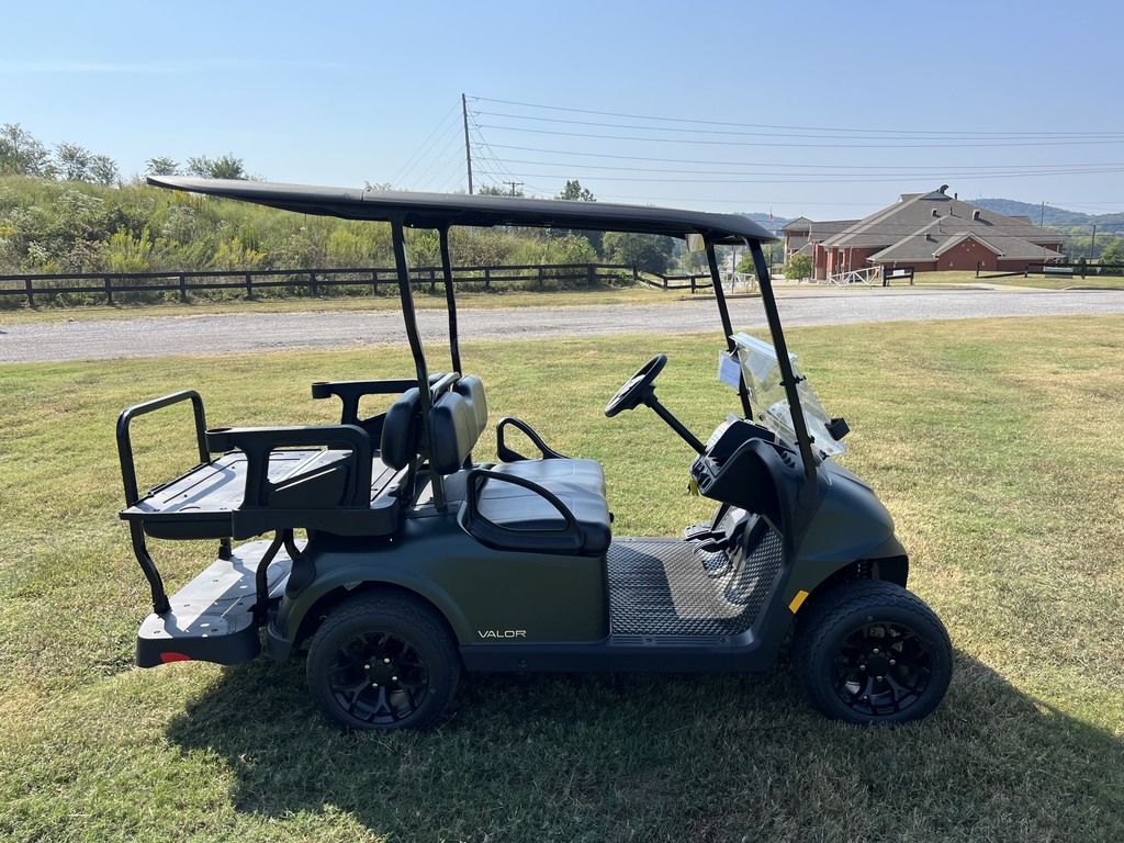 2027 E-Z-GO RXV 4 Valor S+ 13.5-hp Gas — photo 6