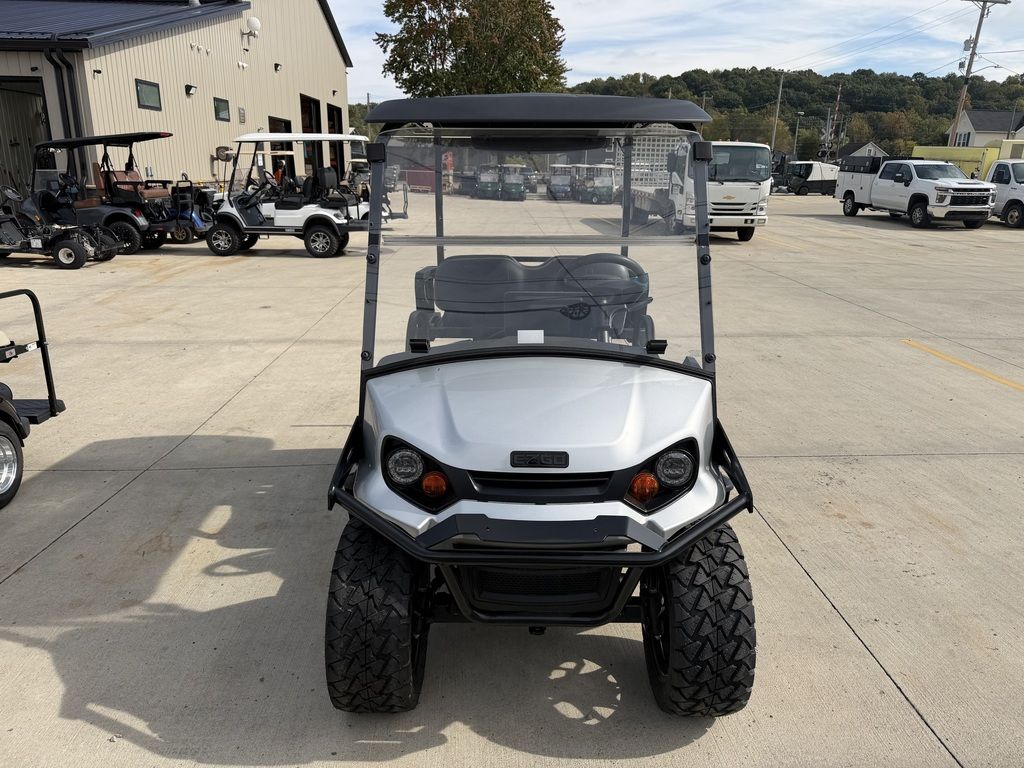2026 E-Z-GO Express 4 Explorer 13.5-hp Gas — photo 2