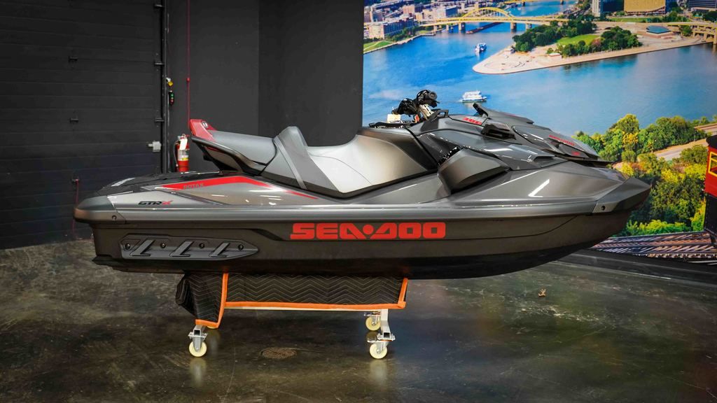 New Sea-Doo GTR™-X 300 Tech, BRP Premium Audio, iBR 2026