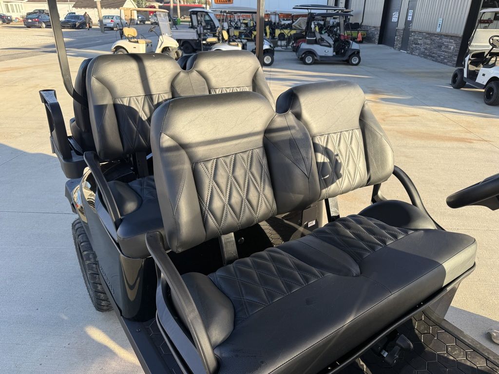 2027 E-Z-GO Express 6 Summit XTL ELiTE Lithium — photo 5
