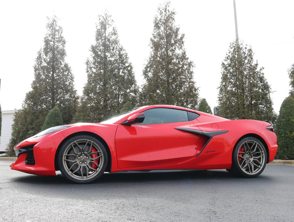 2023 Chevrolet Z06 3LZ — photo 1 of 60
