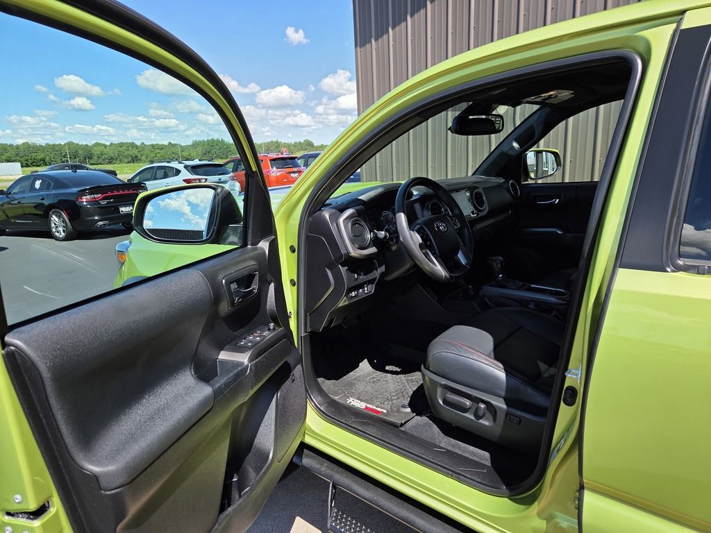 2022 Toyota Tacoma TRD Pro - Photo 18