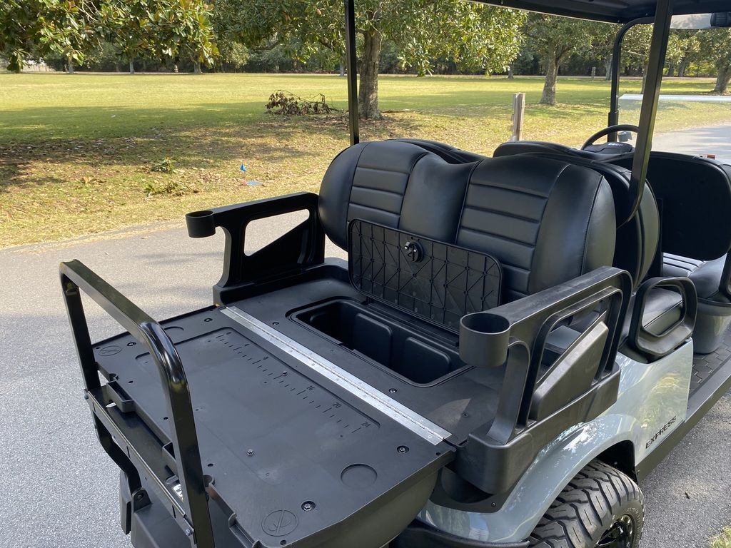 2026 EZGO Express photo 7