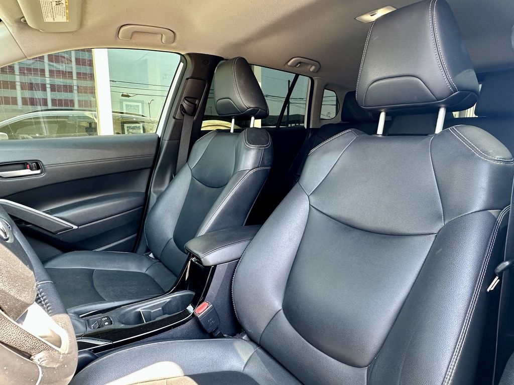 2022 Toyota Corolla Cross XLE - Photo 15