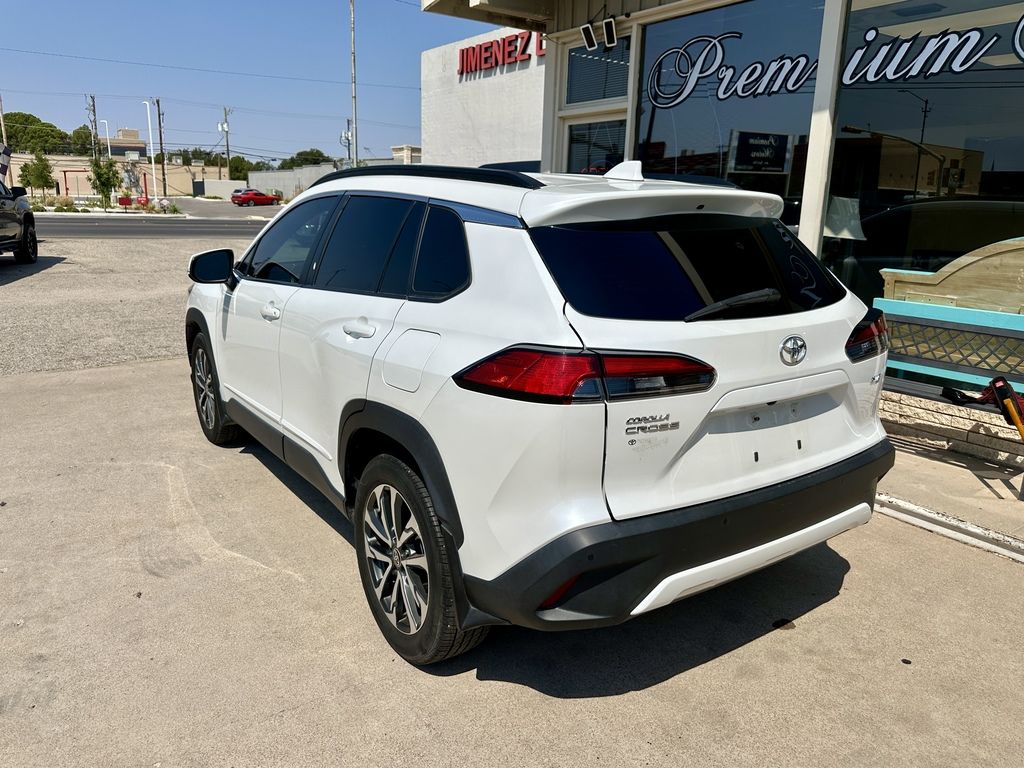 2022 Toyota Corolla Cross XLE - Photo 6