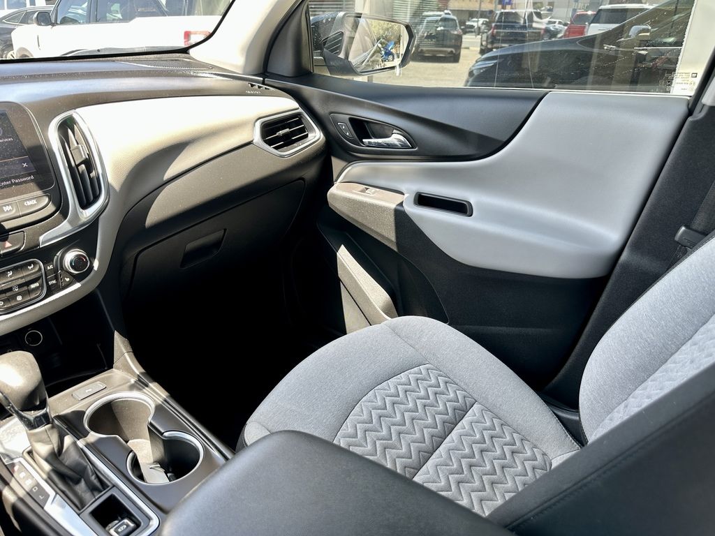 2022 Chevrolet Equinox LT - Photo 13
