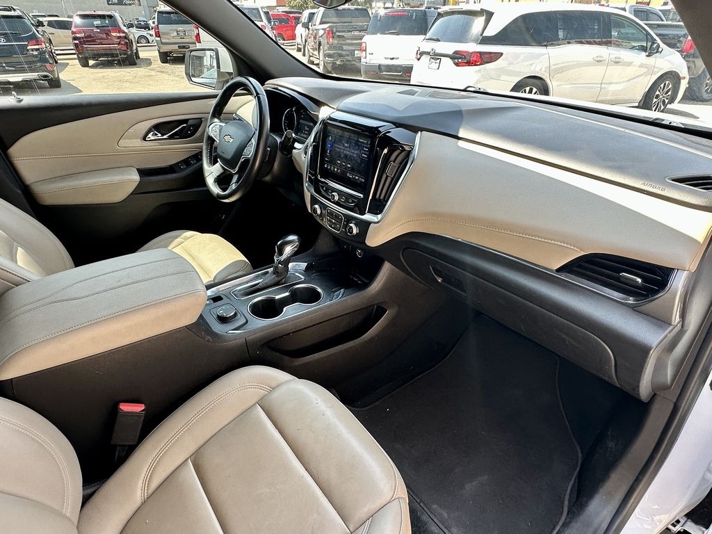 2022 Chevrolet Traverse 3LT - Photo 17
