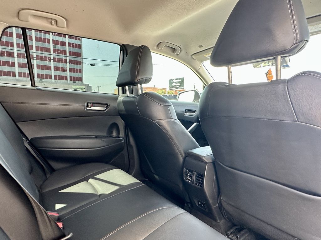 2022 Toyota Corolla Cross XLE - Photo 19