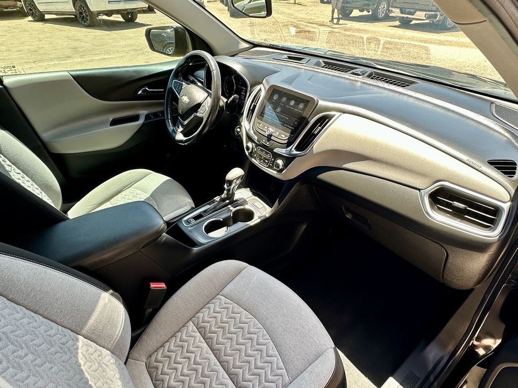 2022 Chevrolet Equinox LT - Photo 16