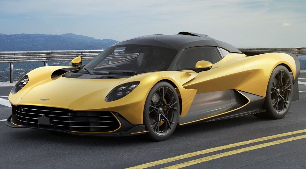 2026 Aston Martin Valhalla — photo 1 of 9