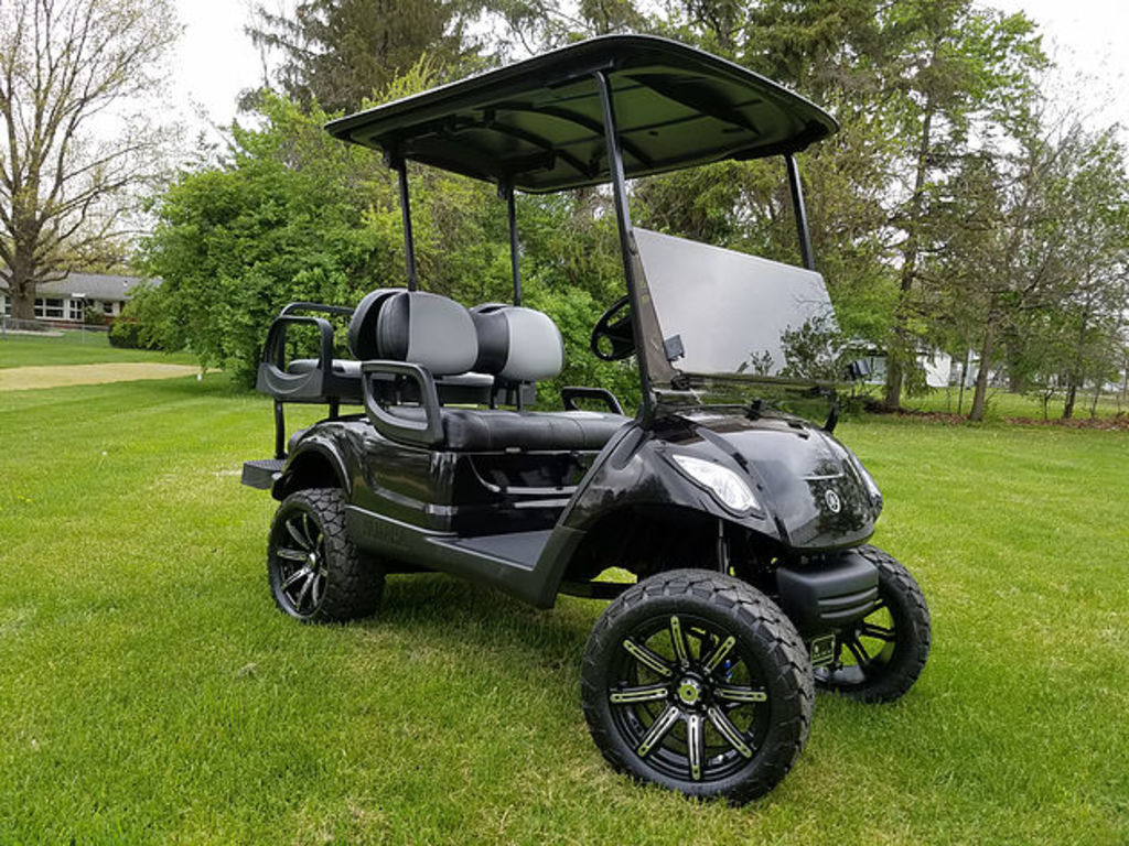 2012 Yamaha Black photo 3