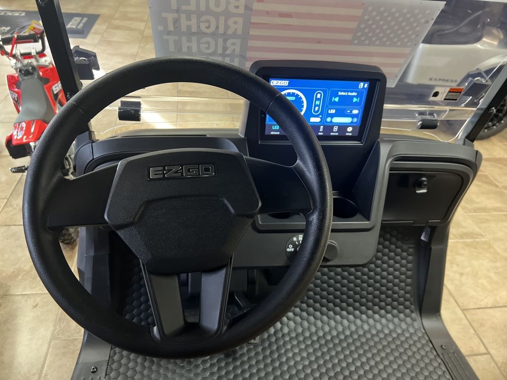 2026 EZGO RXV photo 4