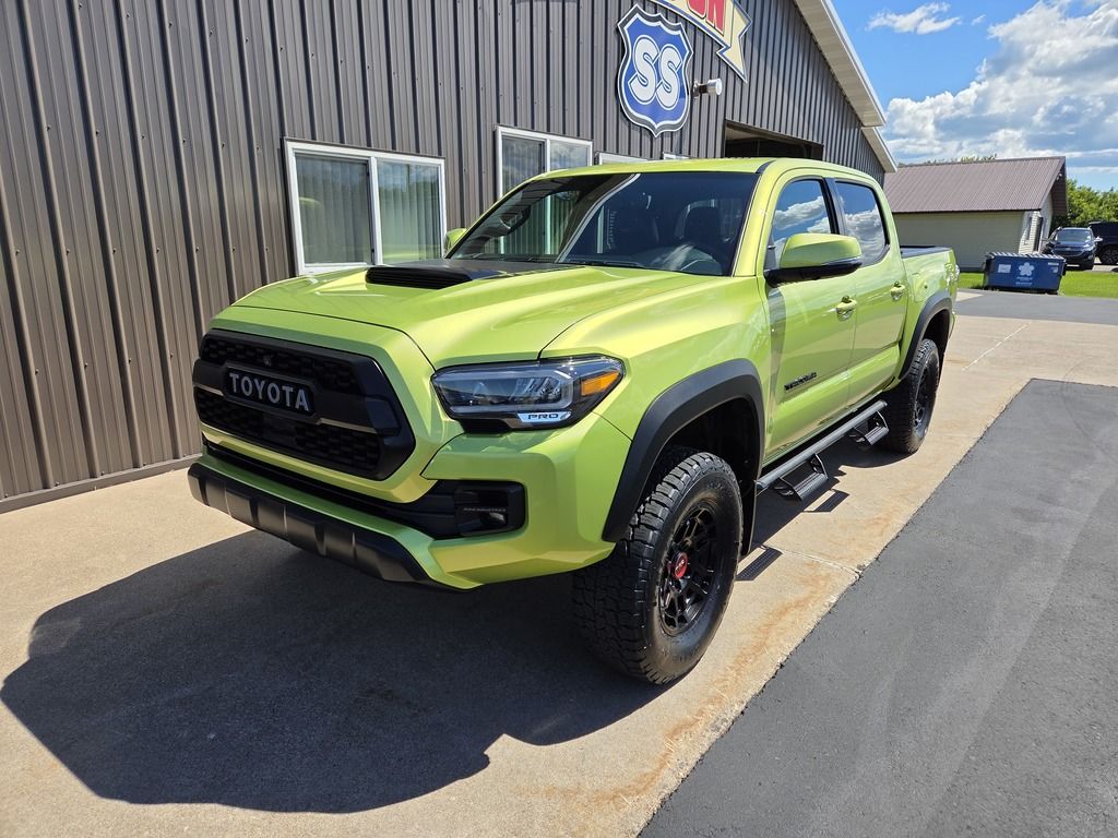 2022 Toyota Tacoma TRD Pro - Photo 3