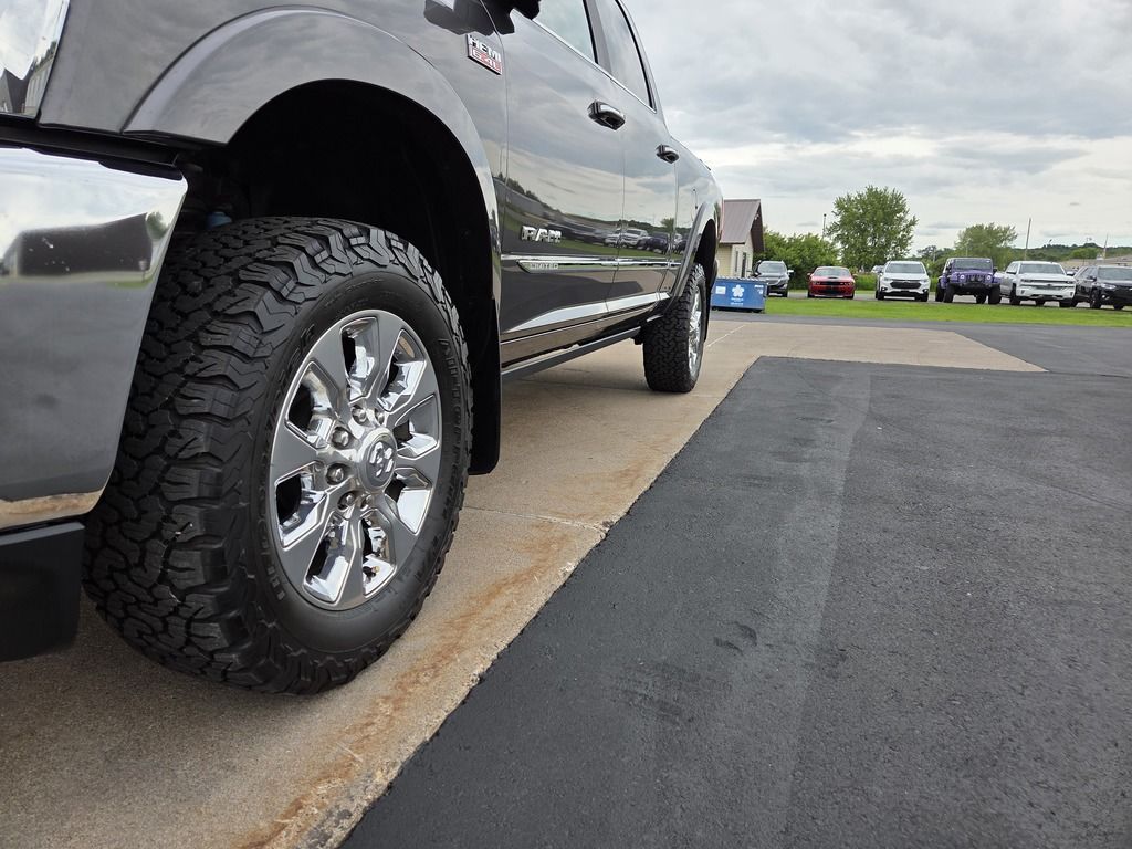 2019 RAM Ram 2500 Pickup Laramie Limited - Photo 9