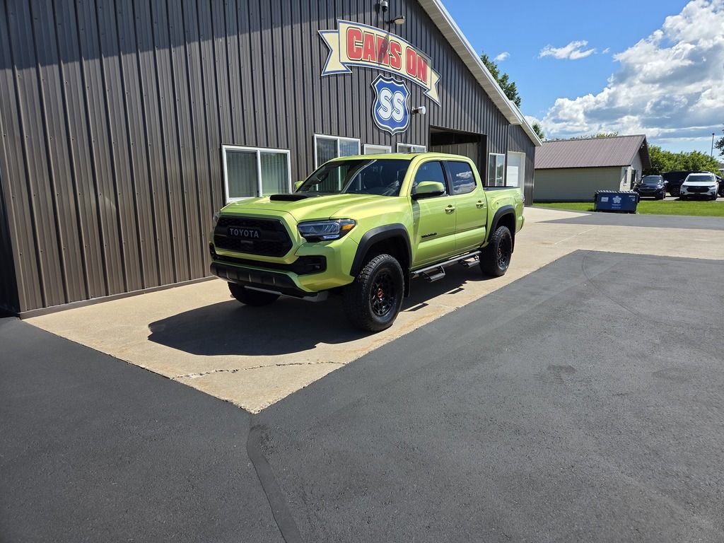 2022 Toyota Tacoma TRD Pro - Photo 2