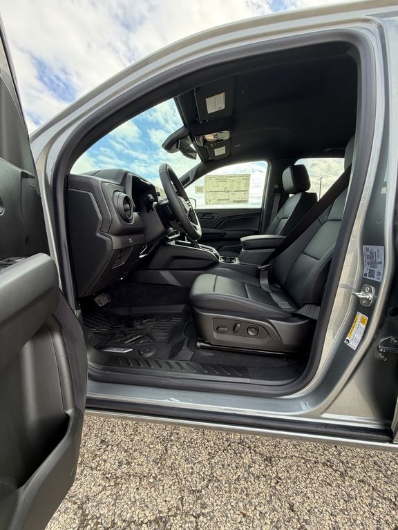 2026 Chevrolet Colorado Trail Boss - Photo 12