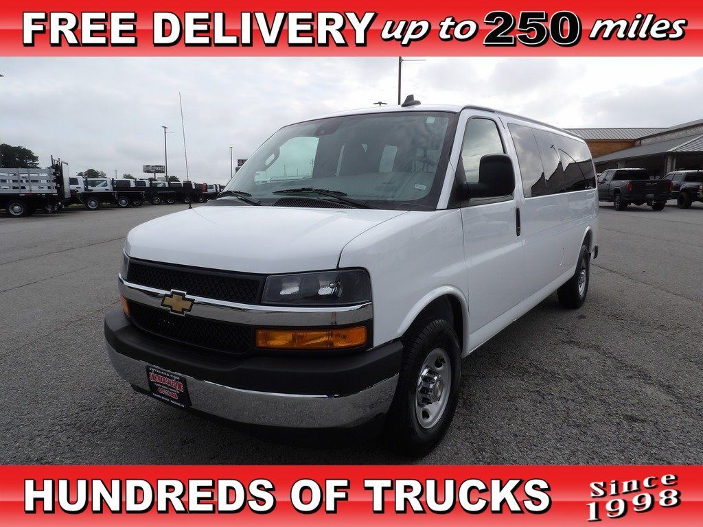 2025 Chevrolet Express Passenger