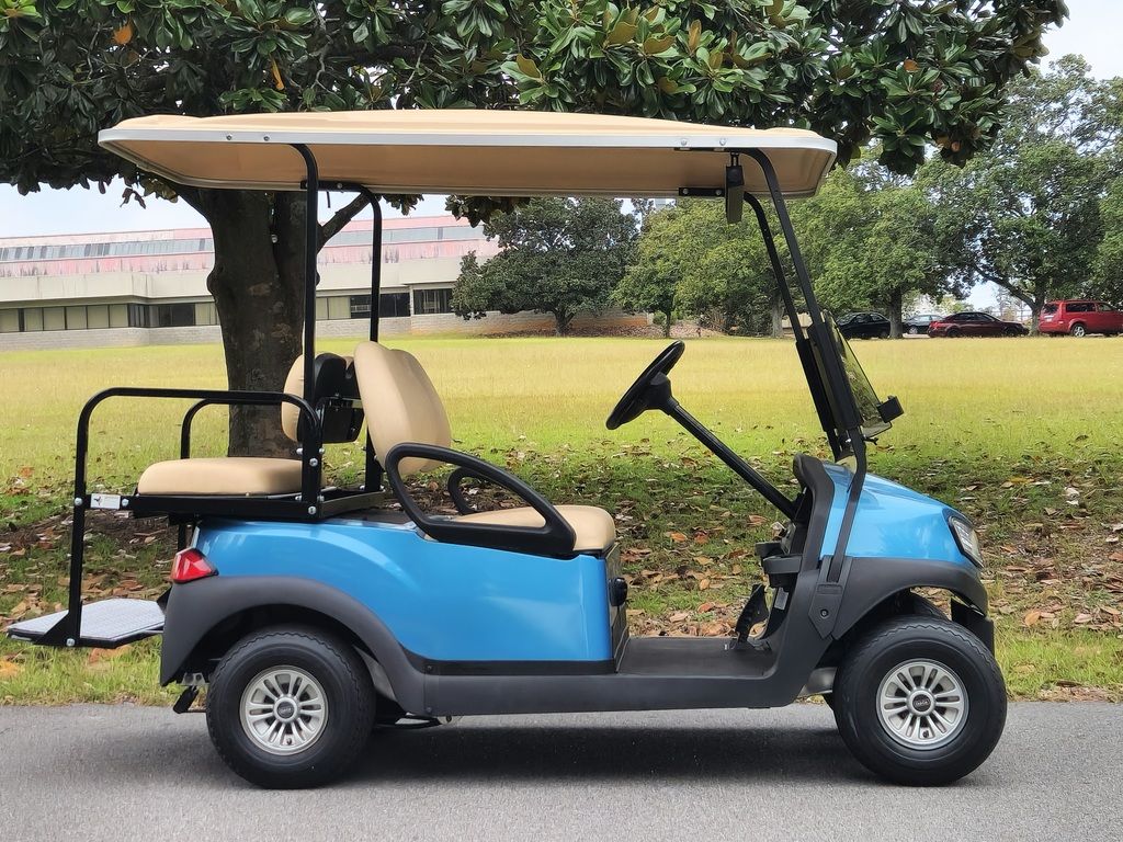 2017 Club Car Precedent photo 2