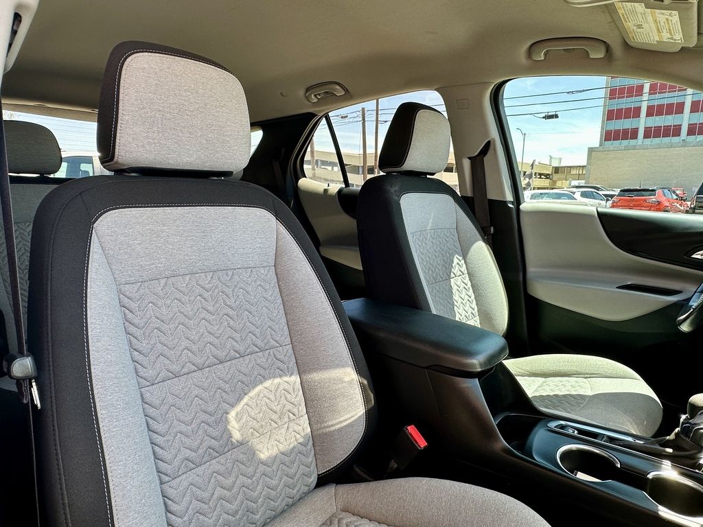 2022 Chevrolet Equinox LT - Photo 17