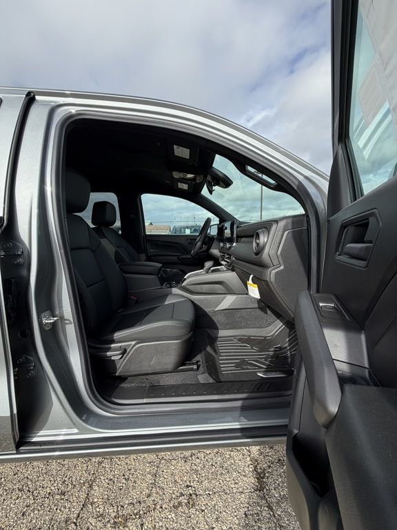 2026 Chevrolet Colorado Trail Boss - Photo 14