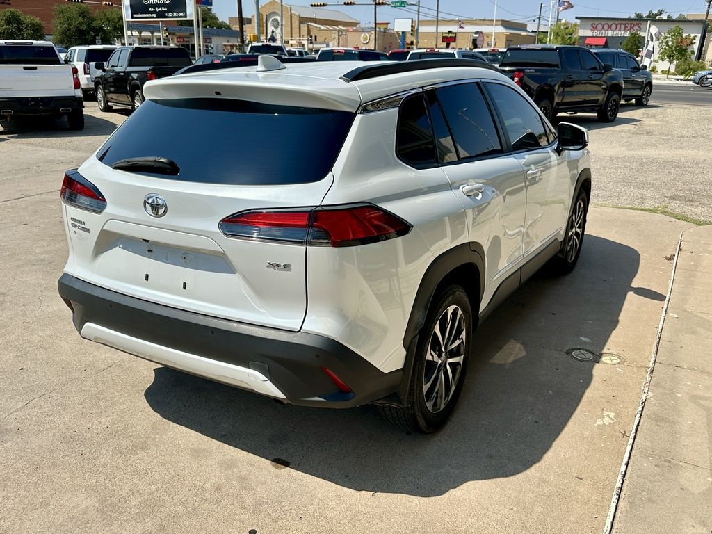 2022 Toyota Corolla Cross XLE - Photo 8
