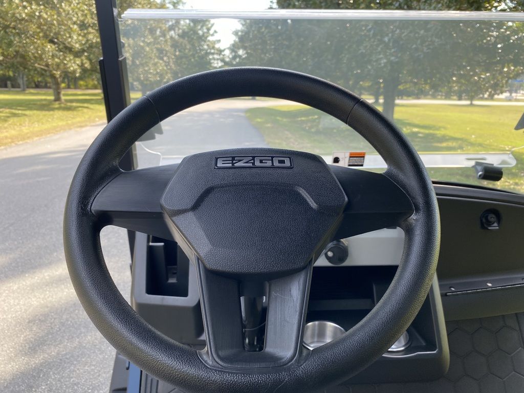 2026 EZGO Express photo 4