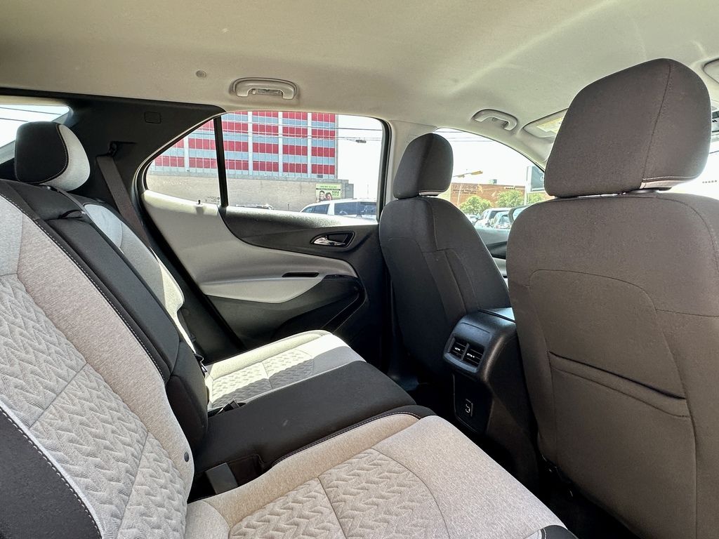 2022 Chevrolet Equinox LT - Photo 18
