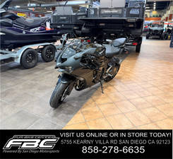 2027 Kawasaki Ninja® ZX™-6R Stock: K019780A | Fun Bike Center