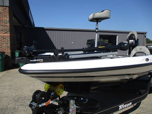 2025 Triton Boats 18 TRX Stock: 10002G425 | Angler's Choice Marine