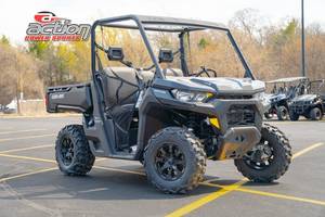2026 Can-Am® Defender DPS HD9 Stealth Black