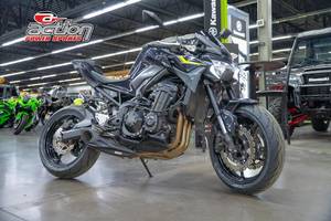 2024 Kawasaki Z900 ABS Metallic Spark Black/Metallic Matte Dark Gray