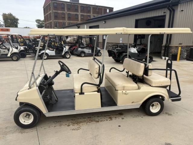 2008 Club Car Villager photo 2