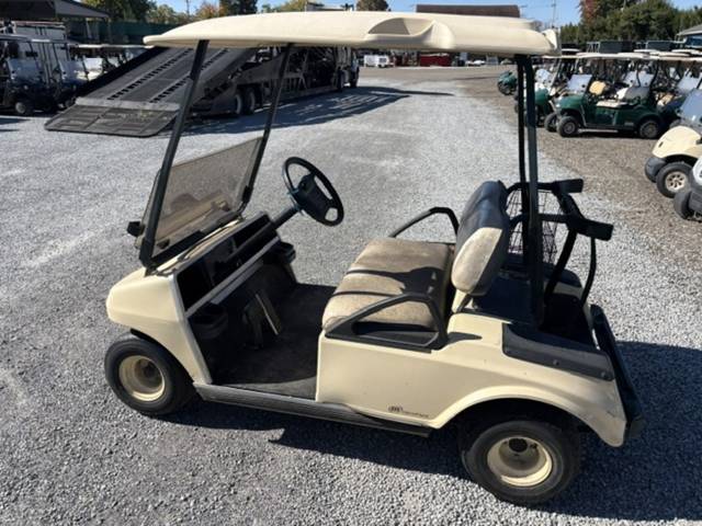 2004 Club Car photo 2