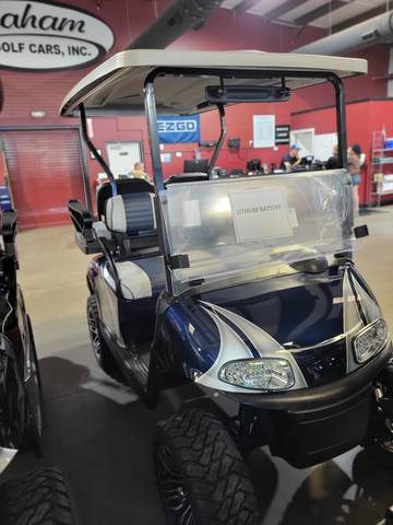 2021 EZGO RXV