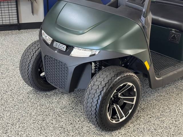 2026 EZGO RXV photo 2