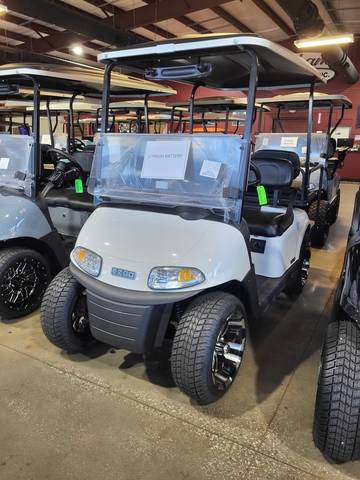 2021 EZGO RXV