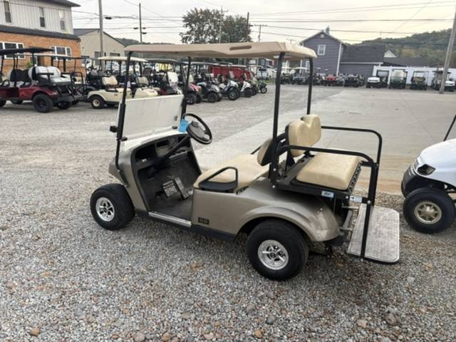 2012 EZGO TXT photo 2