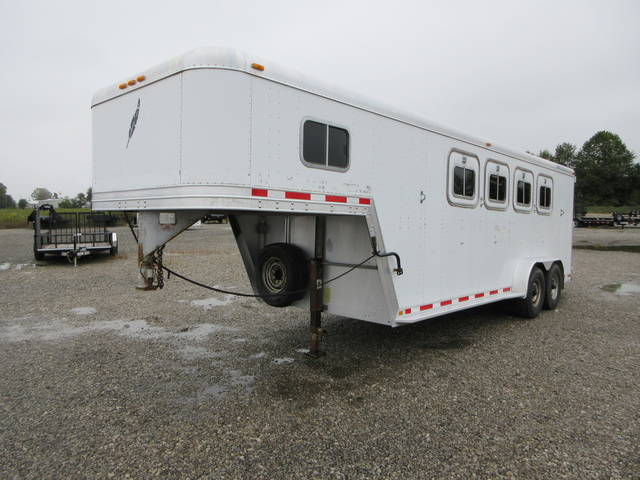 1997 Featherlite 4H photo 2