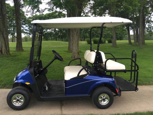 2018 EZGO RXV