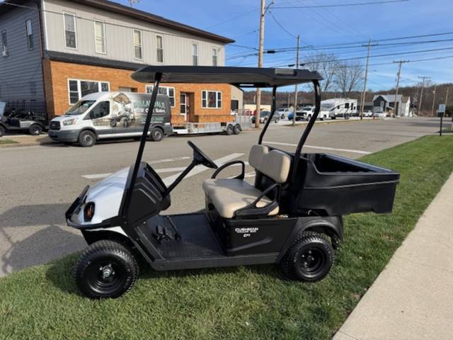 2025 Cushman® Hauler