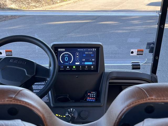 2026 EZGO RXV photo 2