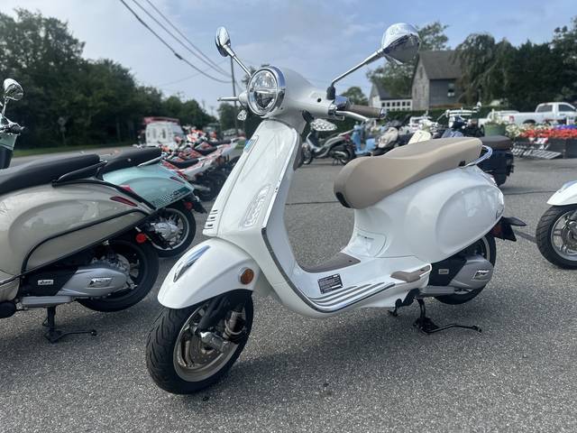 2027 Vespa Primavera