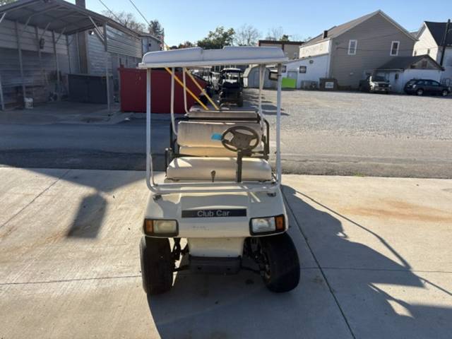 2009 Club Car Villager photo 2