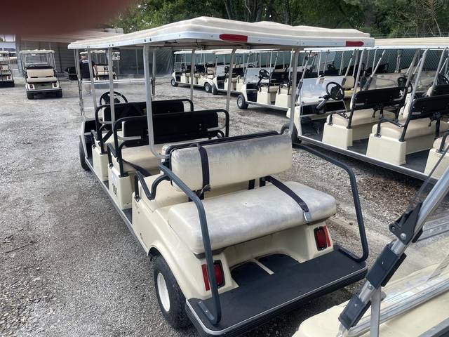 2011 Club Car Villager photo 2
