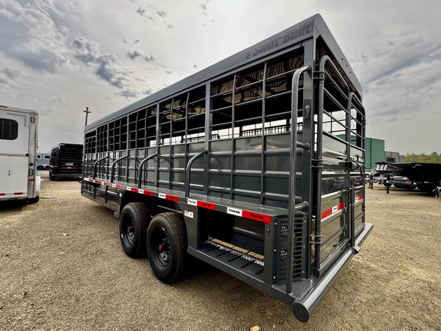2027 Swift Built photo 2