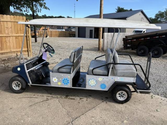 2001 Club Car Villager photo 2