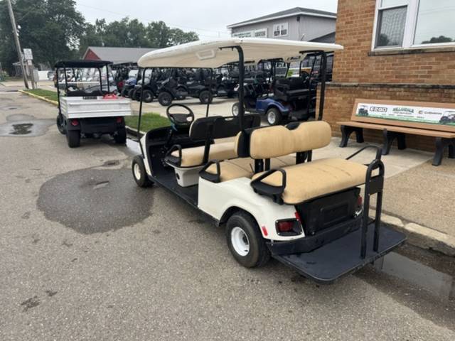 2004 EZGO Shuttle photo 2