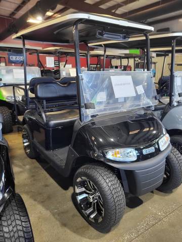 2021 EZGO RXV